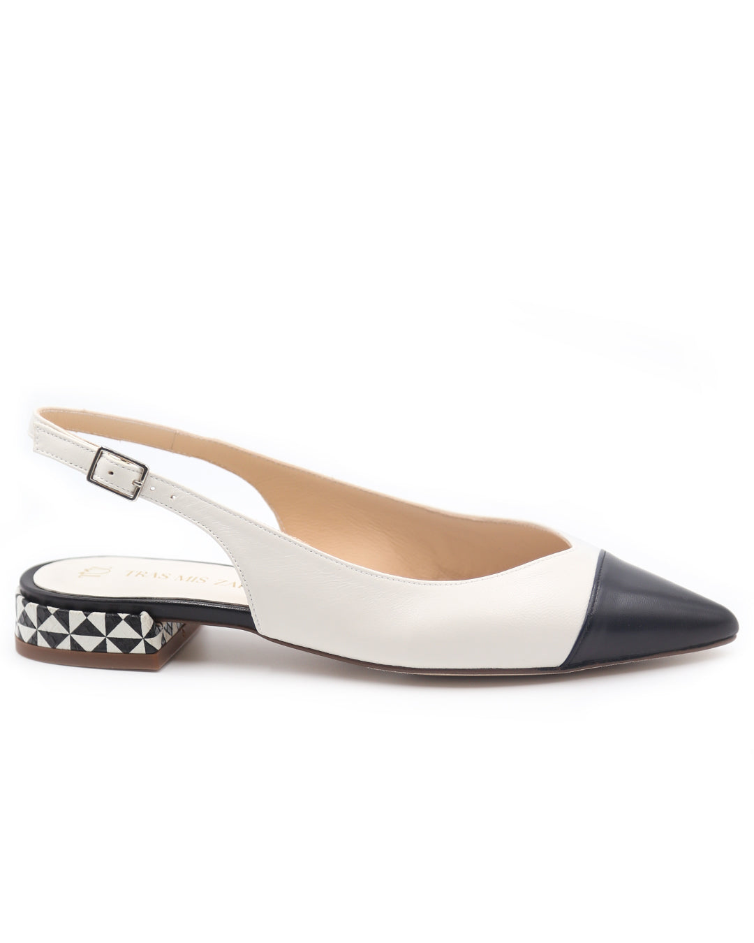 Zapato-plano-blanco-negro-mujer