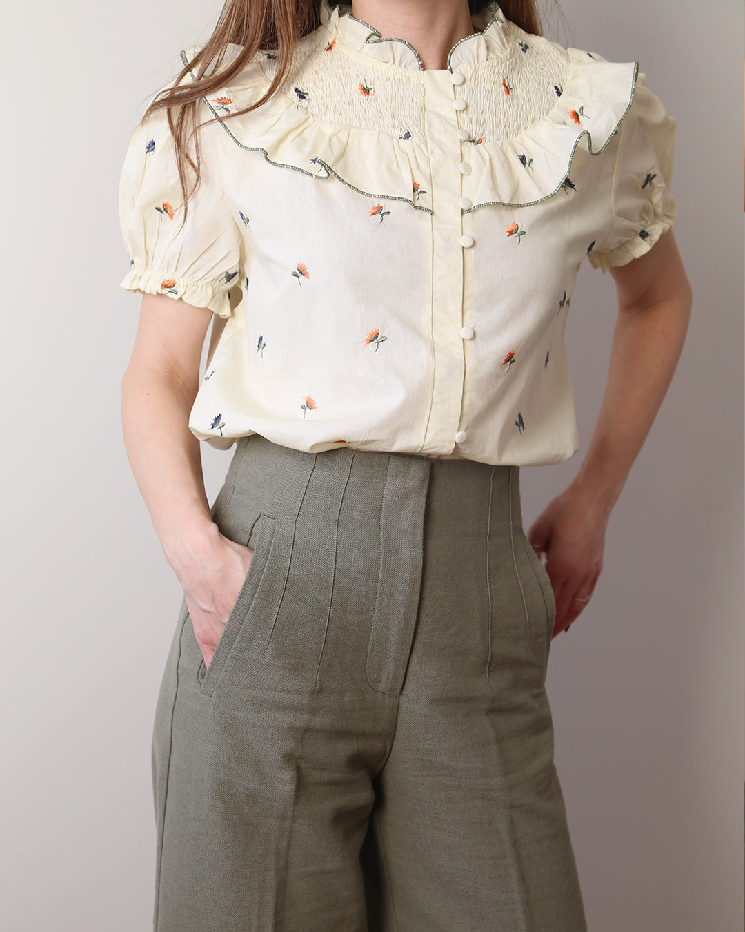 Blusa-bordada-nido-abeja-manga-corta-mujer