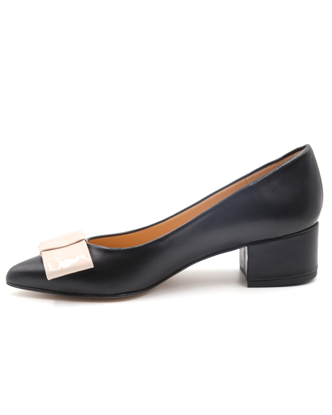 ZAPATO DE TACÓN NEGRO CON LAZO