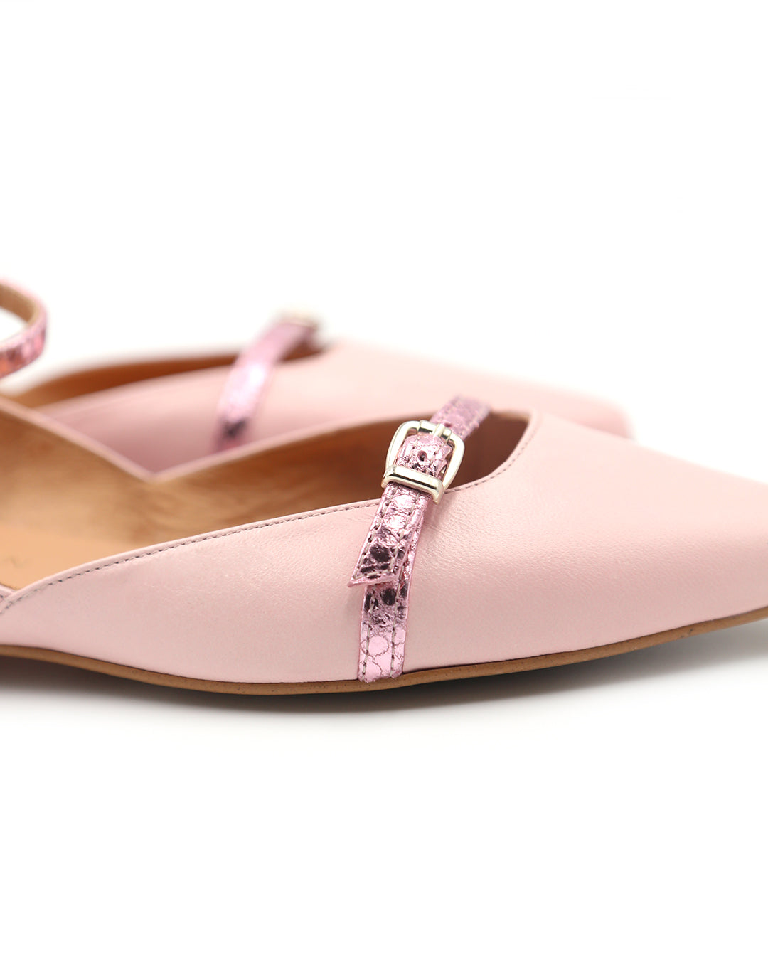ZAPATO PLANO TIRAS ROSAS