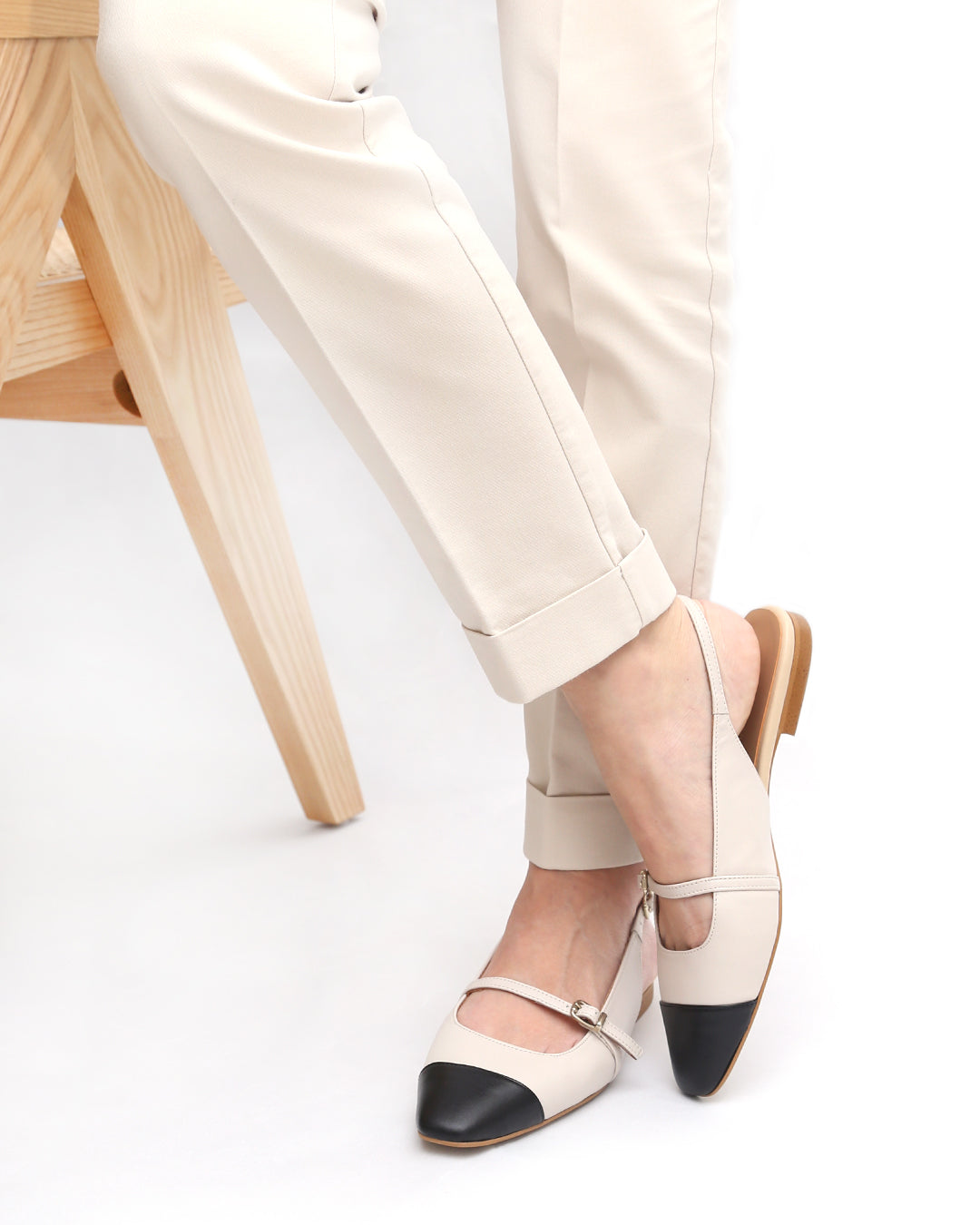 zapato-plano-destalonado-bicolor-mujer