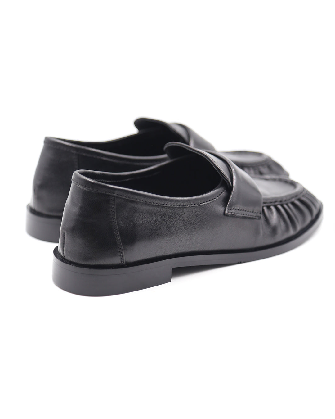MOCASIN NEGRO PIEL FRUNCIDA