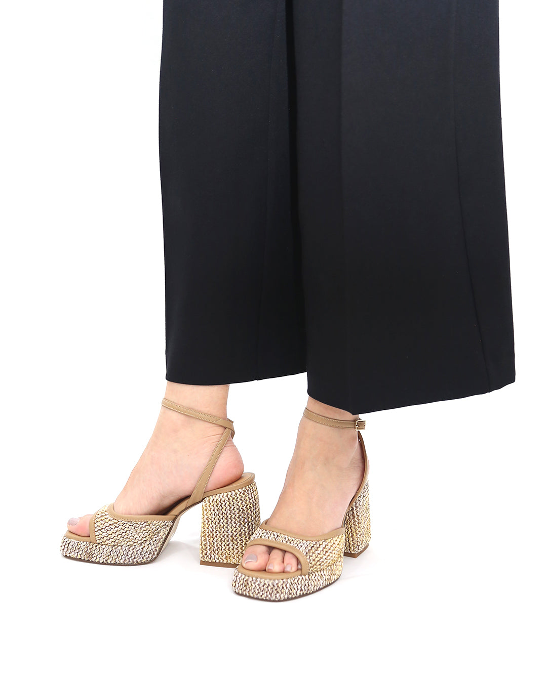 sandalia-plataforma-rafia