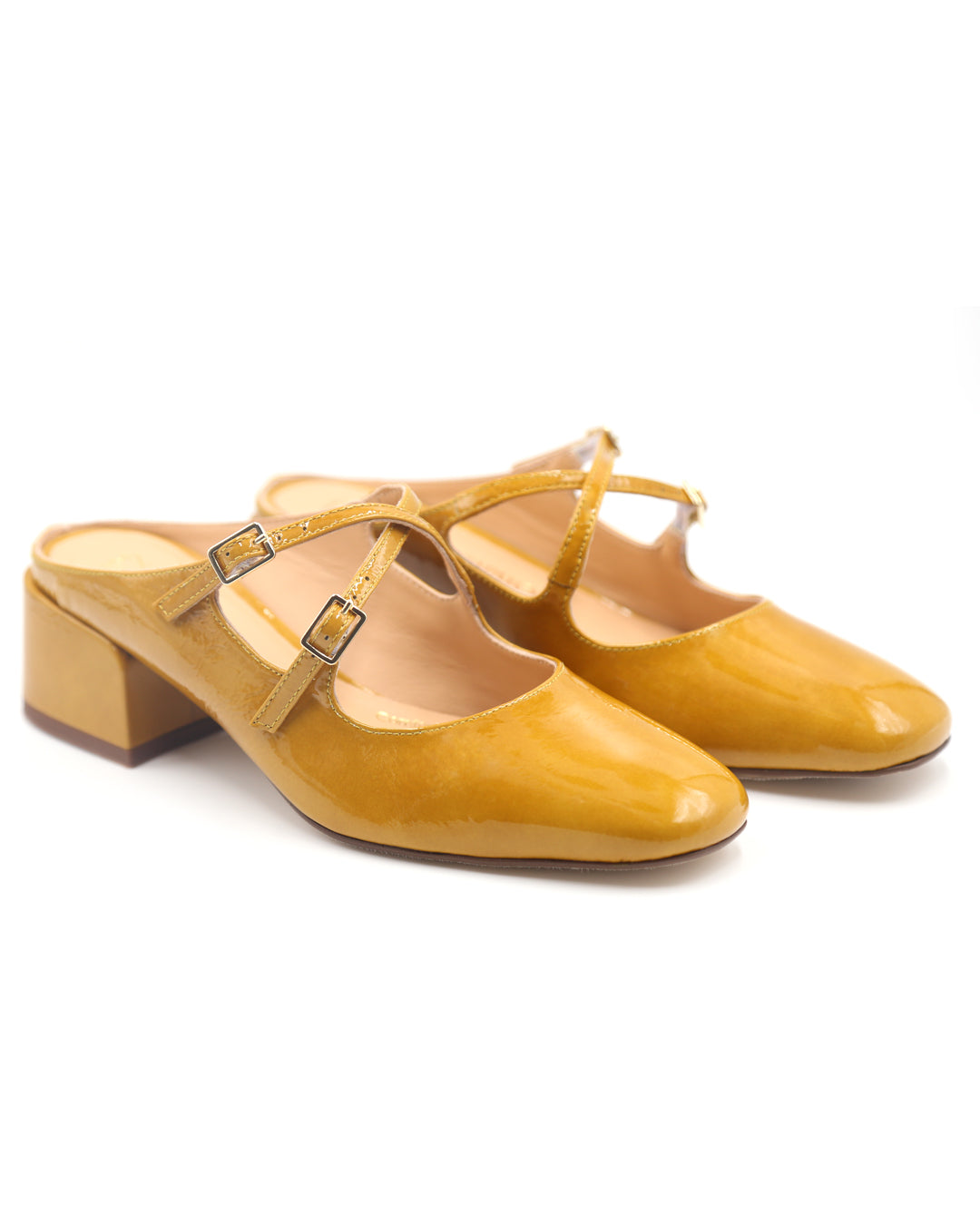 Mule-charol-amarillo-mujer