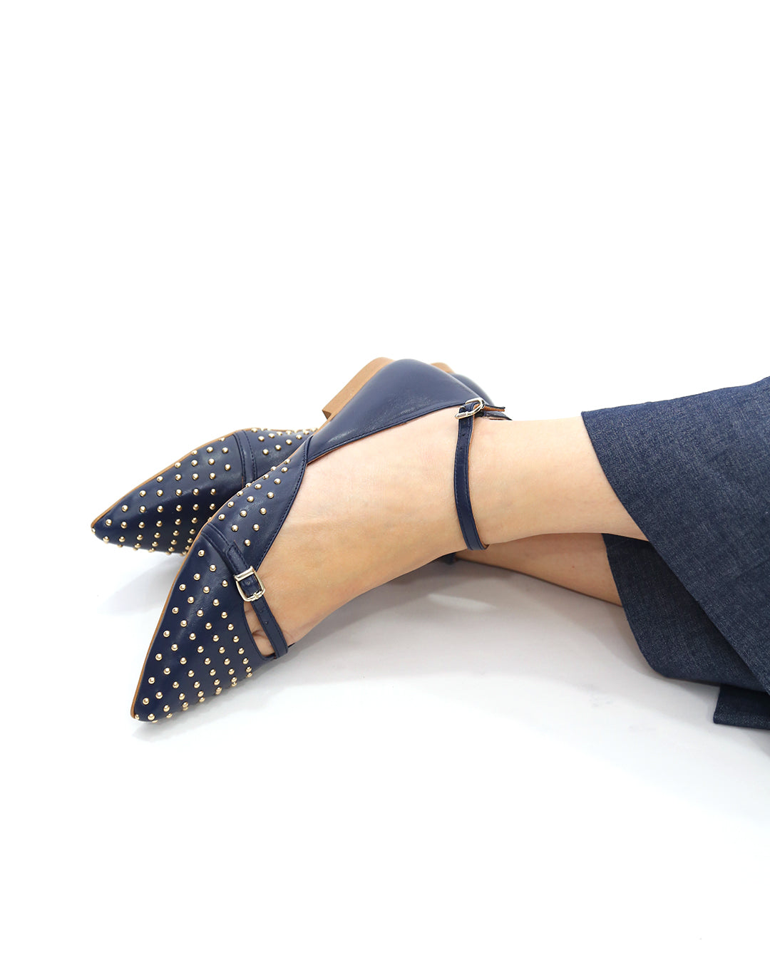 zapatos-planos-tachuelas