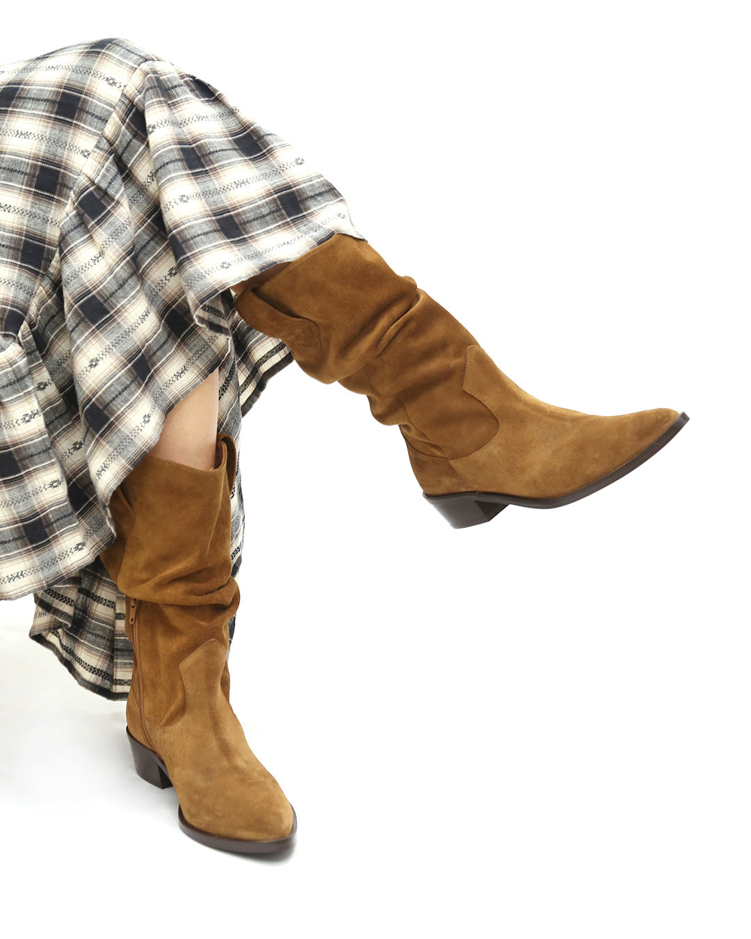 botas-altas-ante-camel